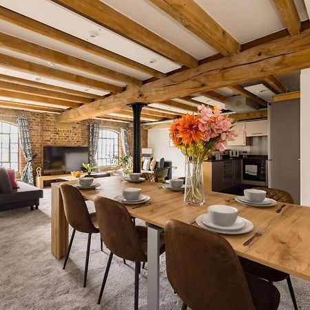 Wild Roses Serviced Apartments - Excel Warehouse 2 Лондон Екстер'єр фото