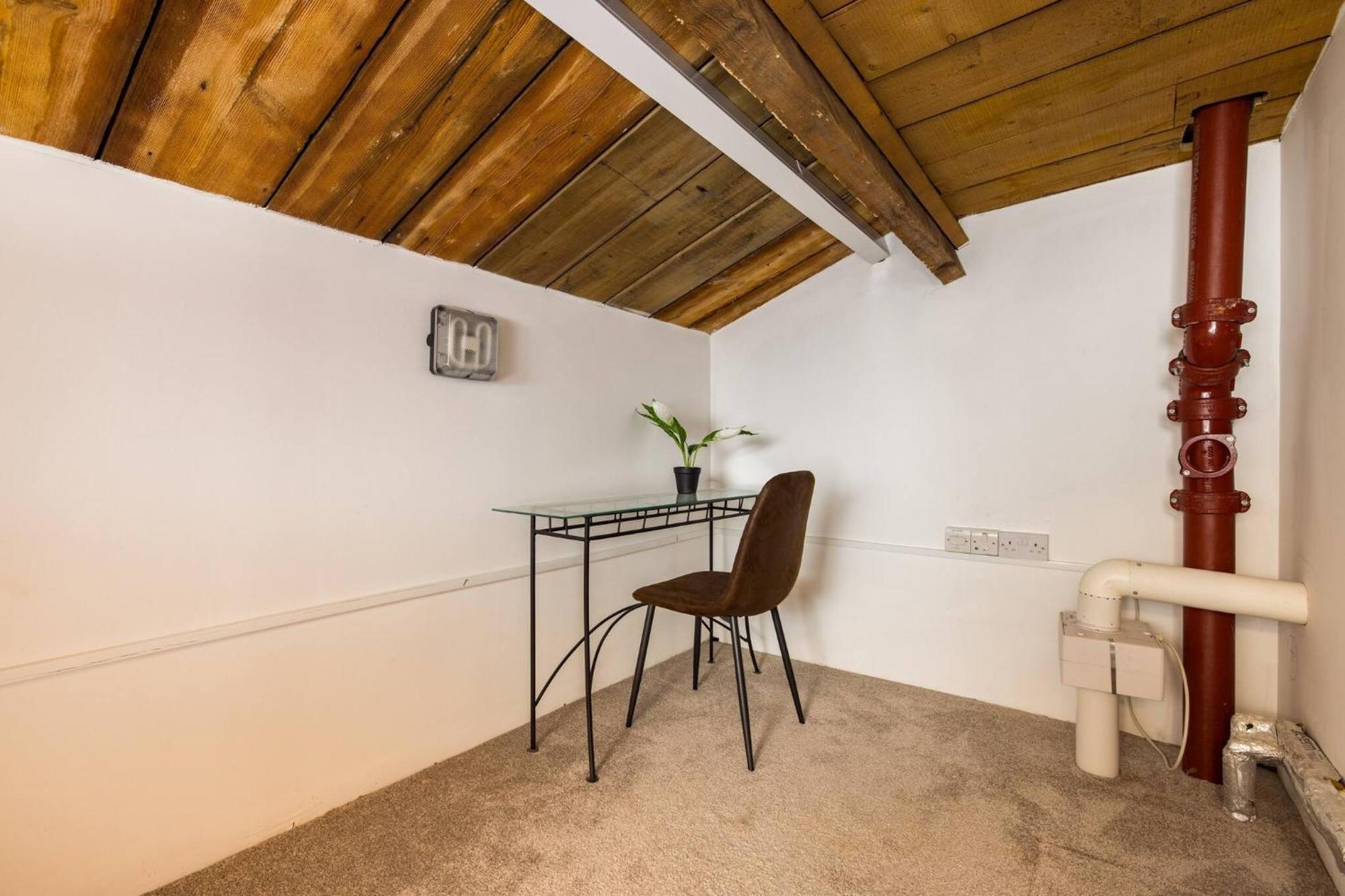 Wild Roses Serviced Apartments - Excel Warehouse 2 Лондон Екстер'єр фото