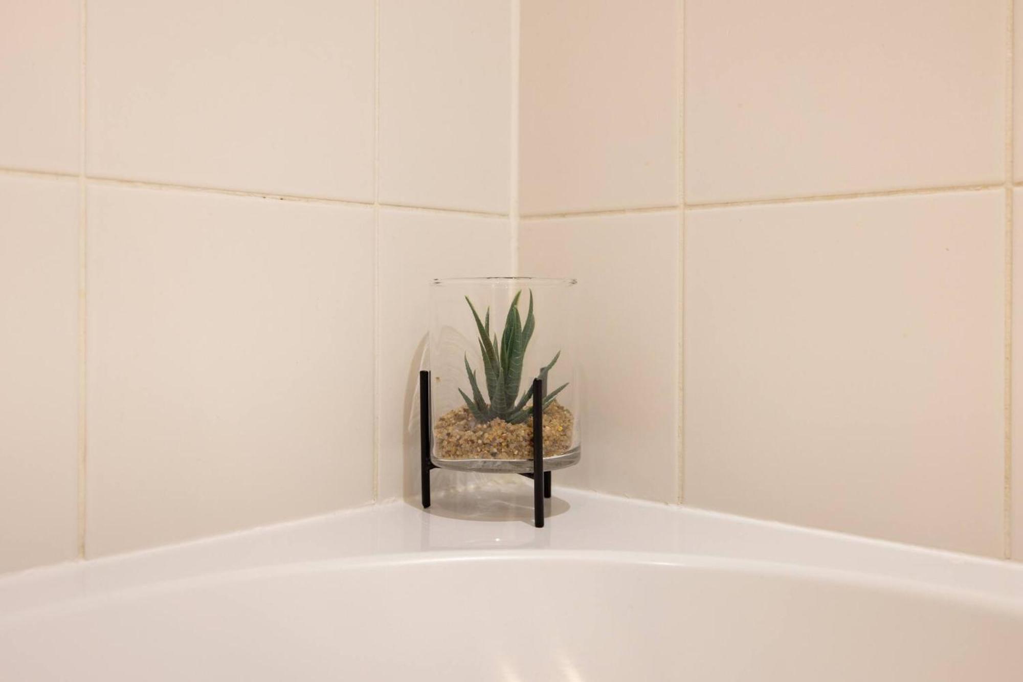 Wild Roses Serviced Apartments - Excel Warehouse 2 Лондон Екстер'єр фото