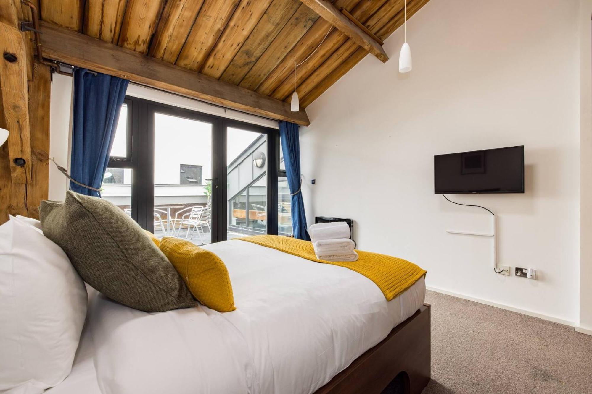 Wild Roses Serviced Apartments - Excel Warehouse 2 Лондон Екстер'єр фото