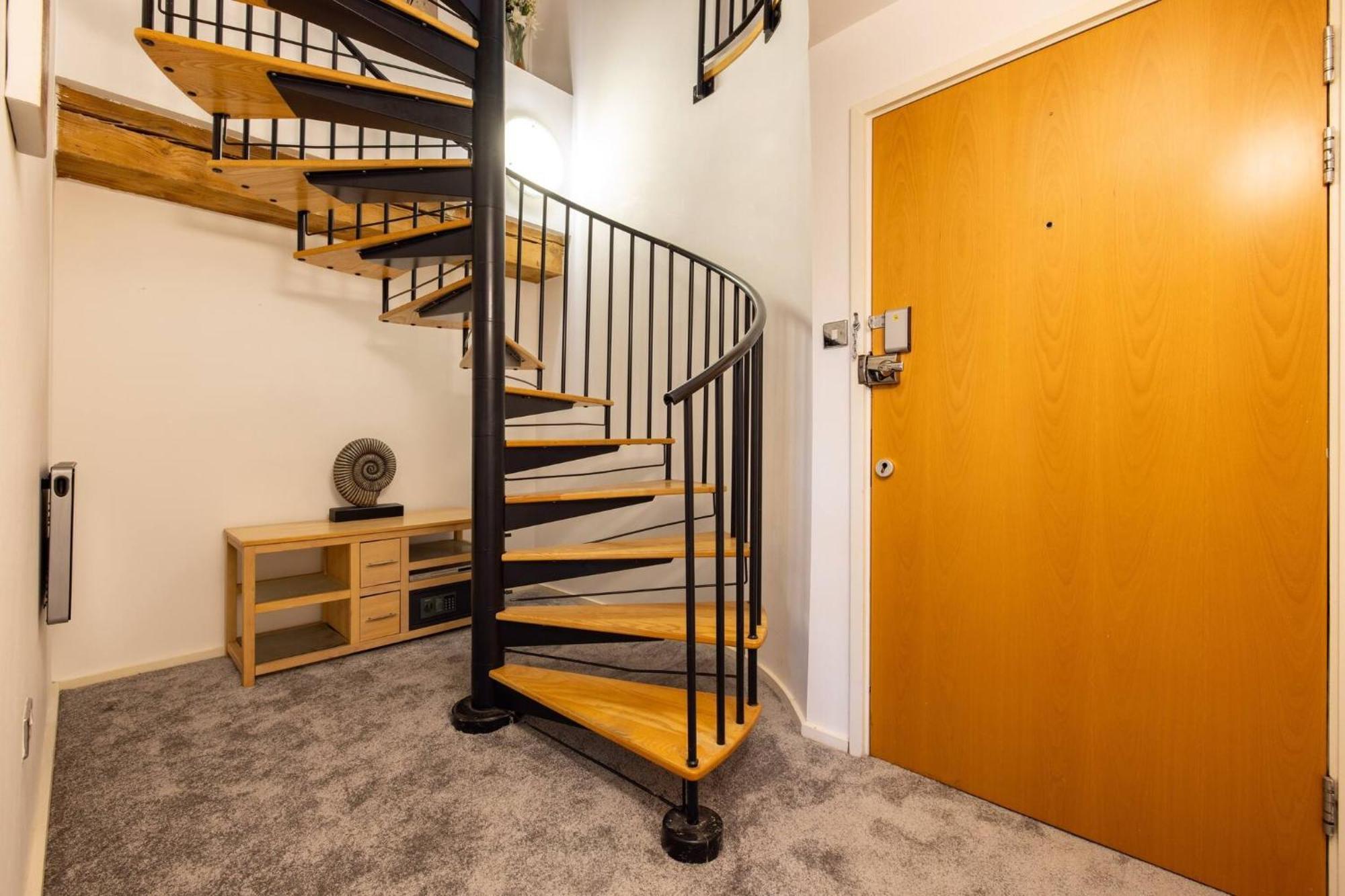 Wild Roses Serviced Apartments - Excel Warehouse 2 Лондон Екстер'єр фото
