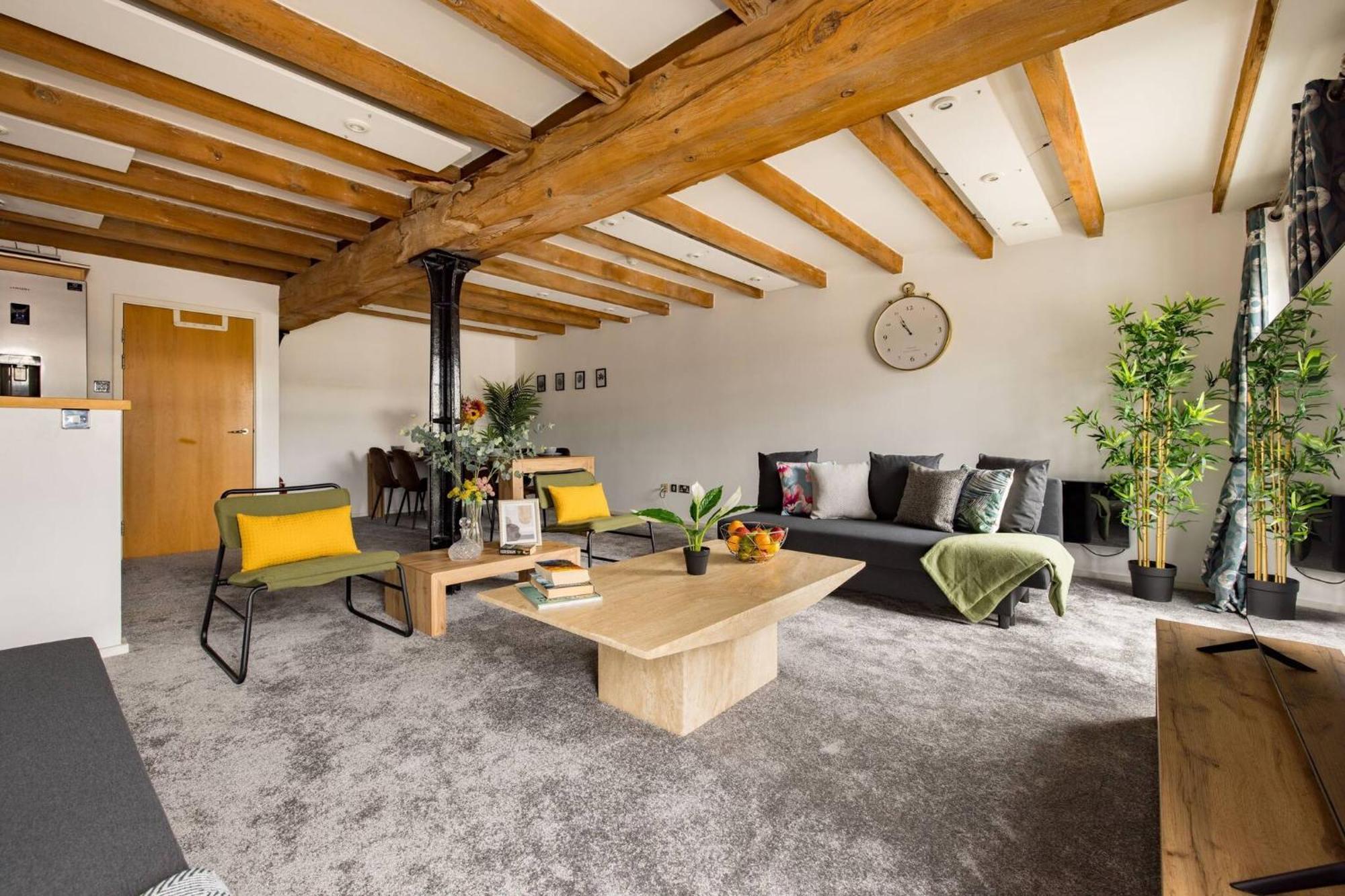 Wild Roses Serviced Apartments - Excel Warehouse 2 Лондон Екстер'єр фото