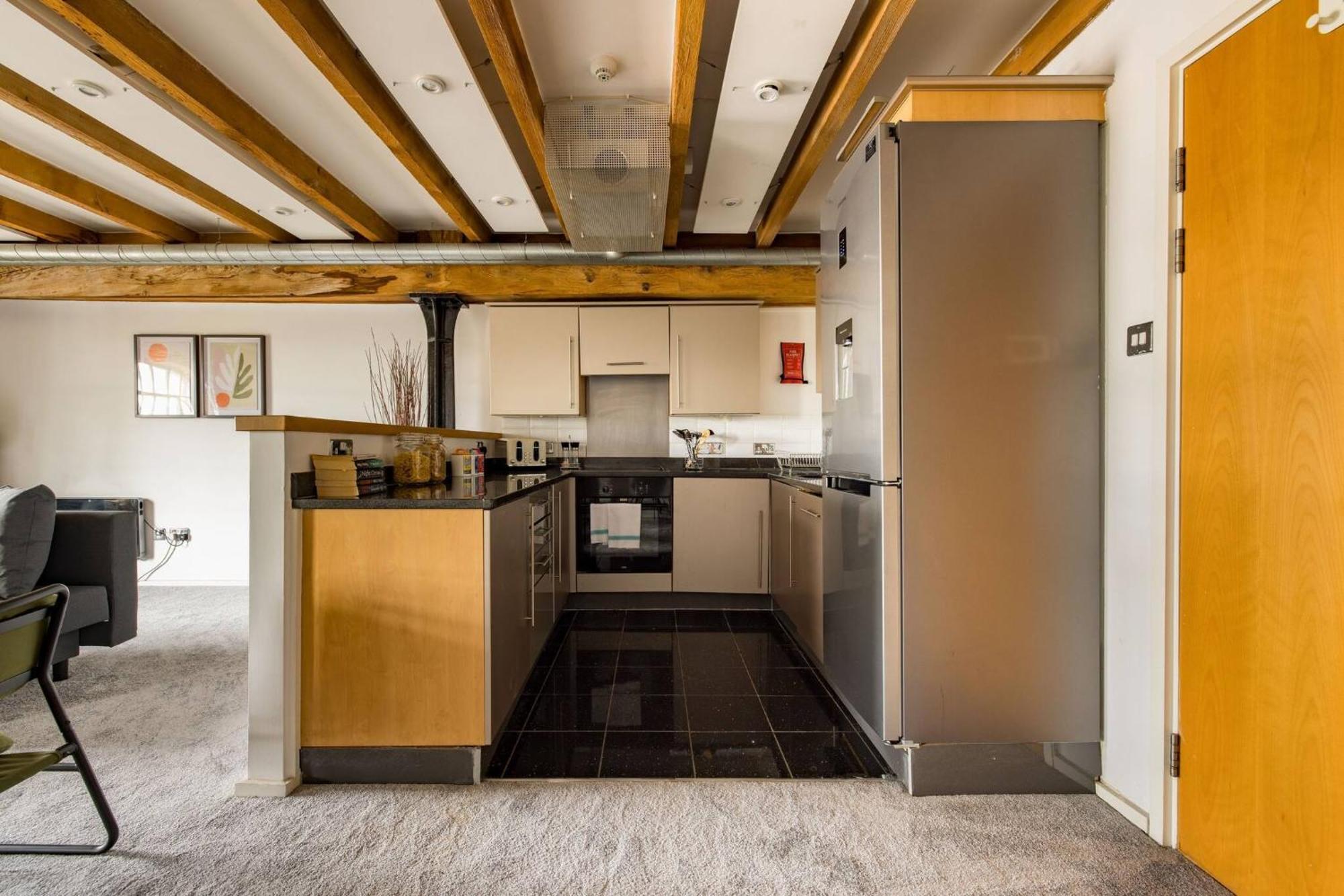 Wild Roses Serviced Apartments - Excel Warehouse 2 Лондон Екстер'єр фото