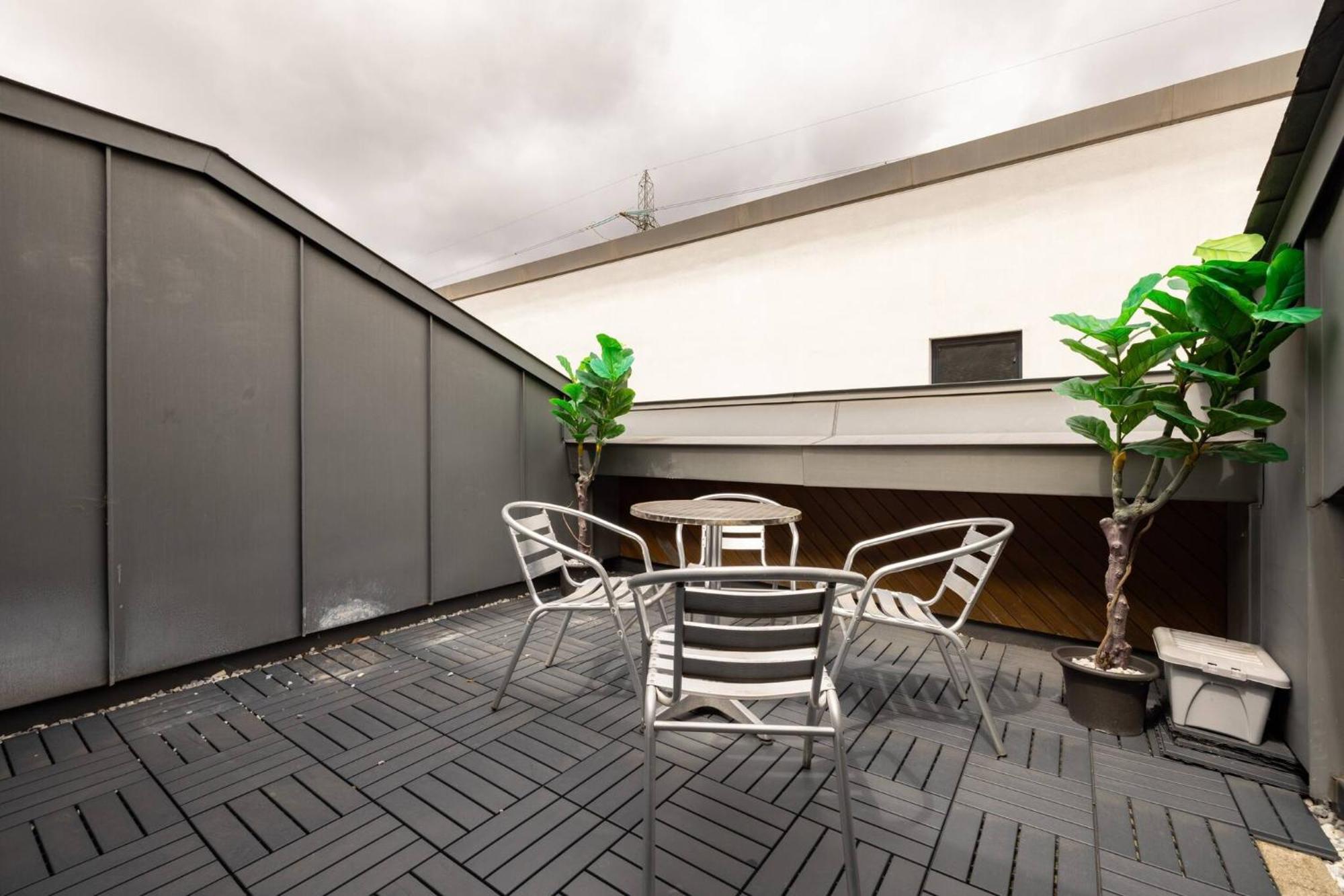 Wild Roses Serviced Apartments - Excel Warehouse 2 Лондон Екстер'єр фото