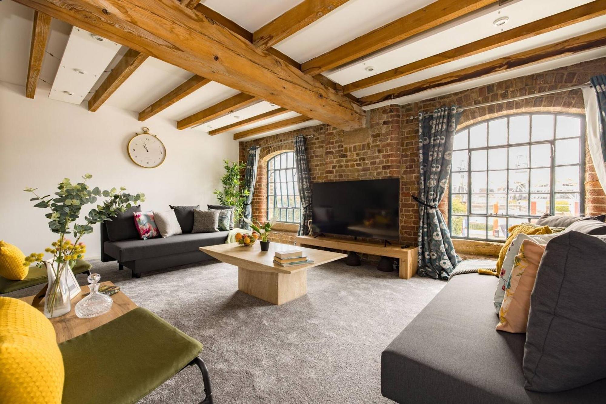 Wild Roses Serviced Apartments - Excel Warehouse 2 Лондон Екстер'єр фото