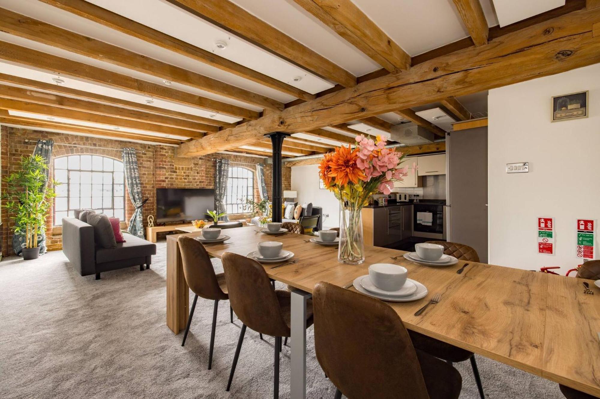 Wild Roses Serviced Apartments - Excel Warehouse 2 Лондон Екстер'єр фото